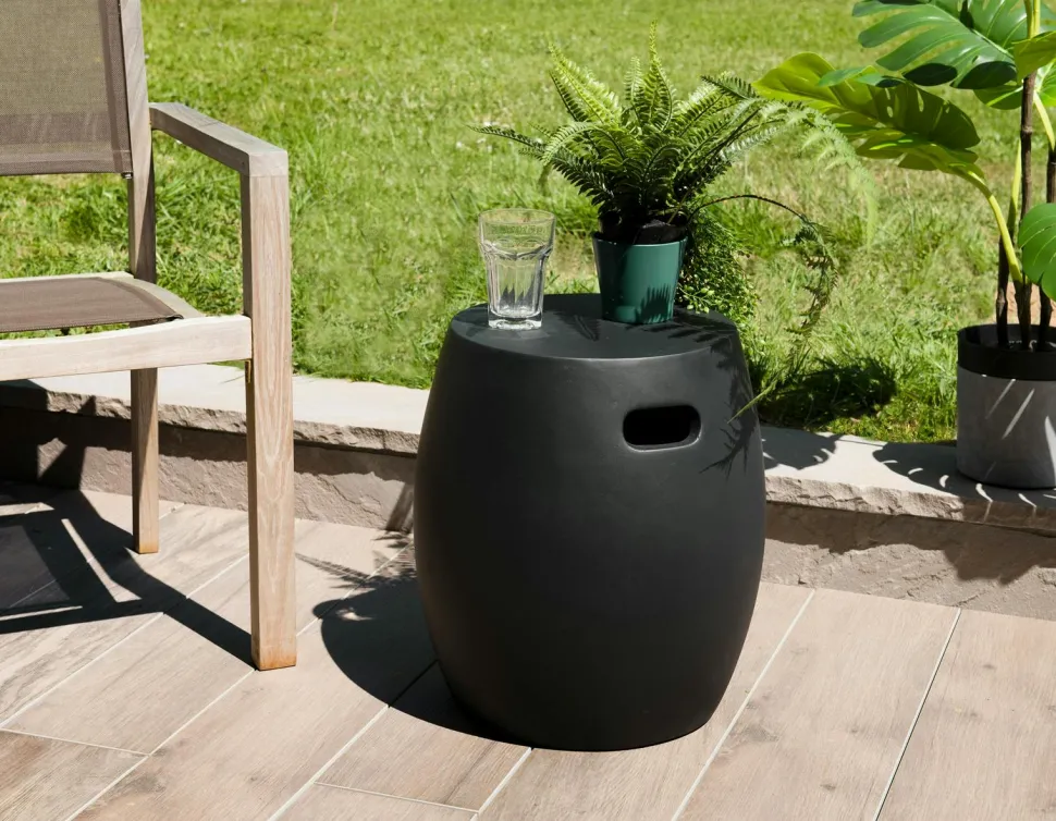 Petite table basse de jardin béton noir forme tonneau HERCULE