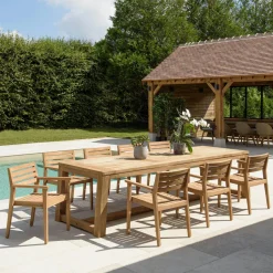 Salon de jardin teck naturel 1 table pieds inclinés 300 cm + 8 fauteuils bois MANY