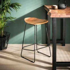 Table à manger en bois d'acacia forme triangulaire 135 cm MELBOURNE