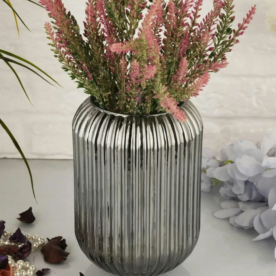 Vase en verre rainuré ambré – style vintage